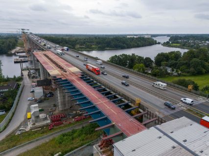 Blick auf Rader Hochbrücke