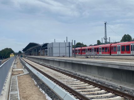 S-Bahnhaltepunkt Diebsteich im neuen Bahnhof „Altona“ fertiggestellt